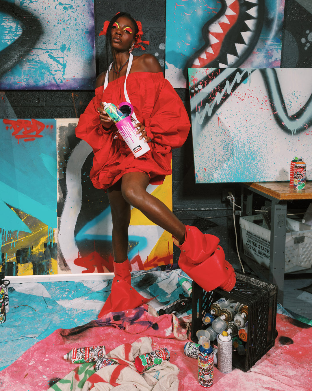 SPRAYGROUND® SPRAY PAINT CAN HOLDER WYNWOOD WALLS COLLAB WATER BOTTLE OR SPRAYCAN HOLDER (WHT/PNK)